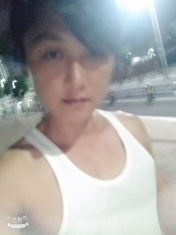 弟弟的第一张照片--香港残疾人相亲网